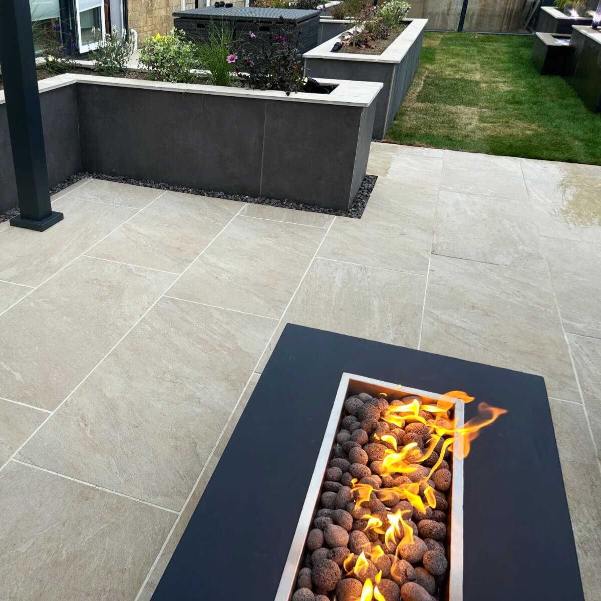 Mirage Gas Fire Pit, above, Grey Firepit, The Luxury Fire Pit Co, Gas Fire Pits, Concrete Firepits.